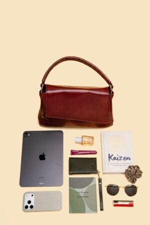 Kaya handcrafted leather bag by Ardori